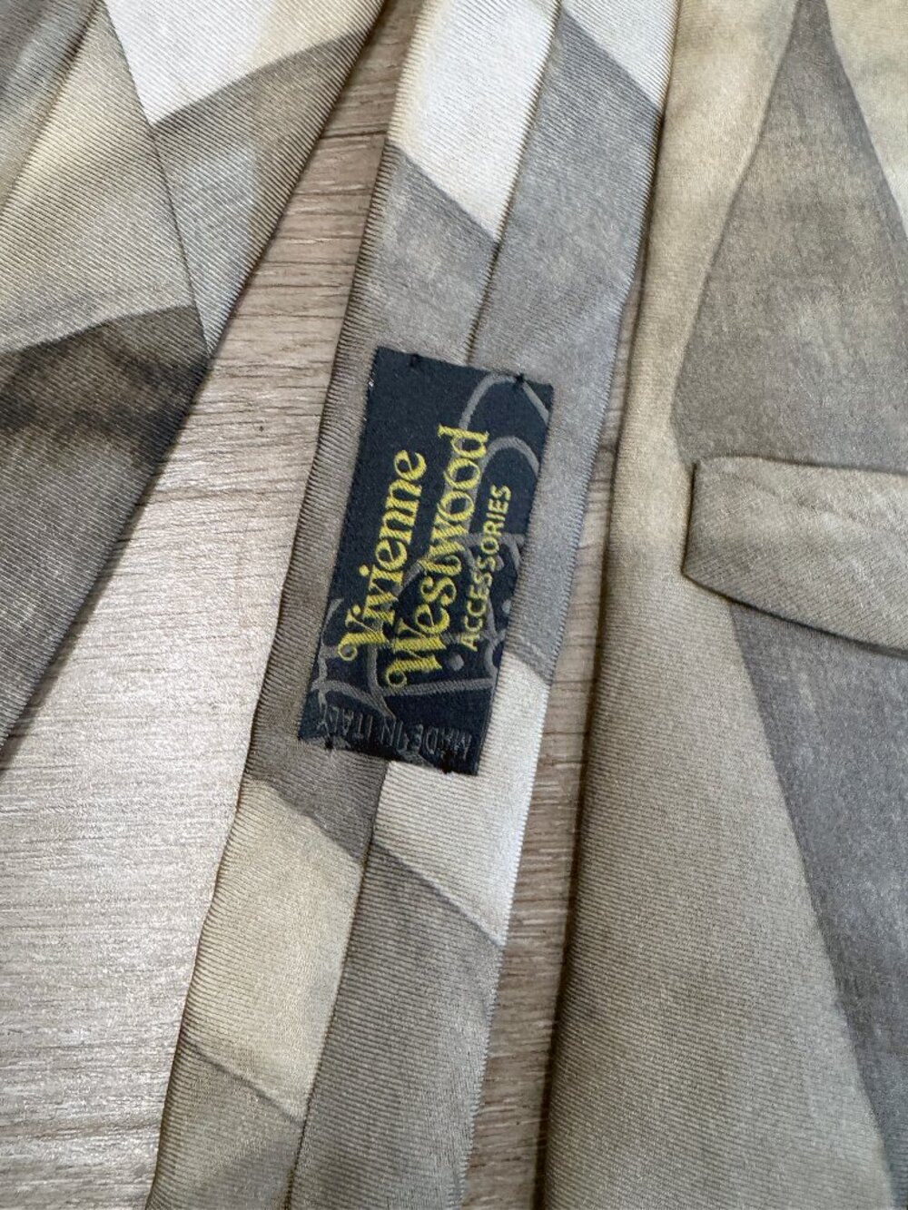 Vivienne Westwood Archive Distressed Union Jack Silk Tie, Grey Silver Italy - Picture 4 of 7